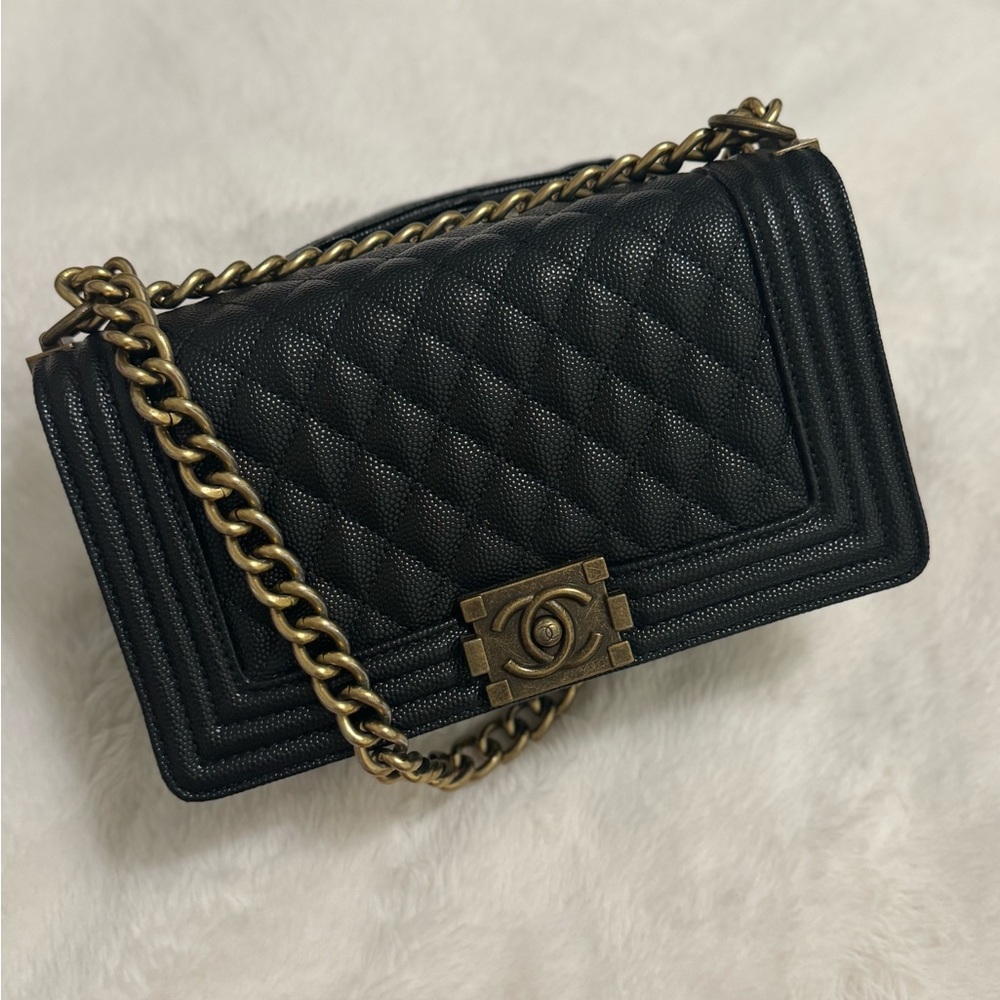 Black crossbody bag